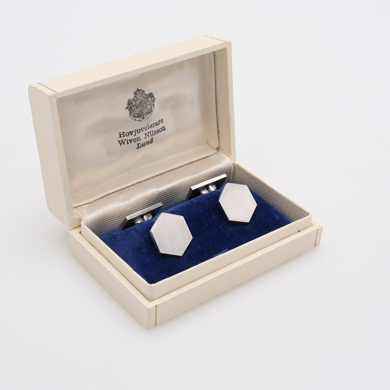 WIWEN NILSSON. MANSCHETTKNAPPAR, ETT PAR.