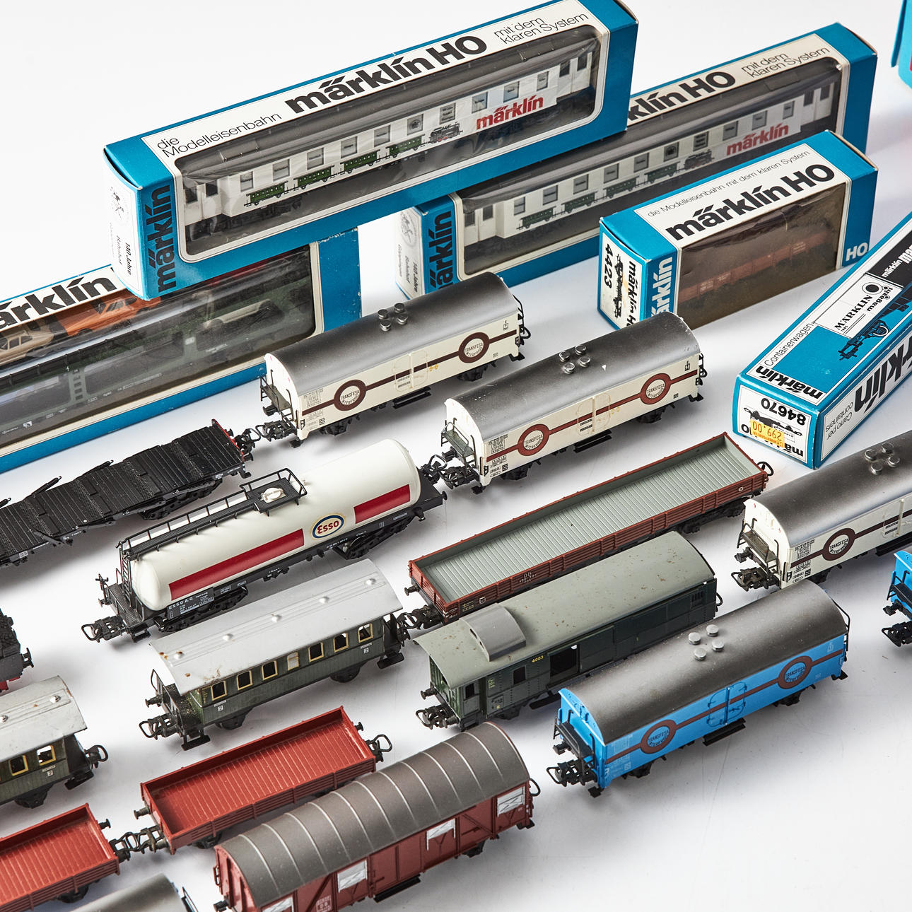 MÄRKLIN, starter set, 2 pcs., 19 trolleys, crane, H0.