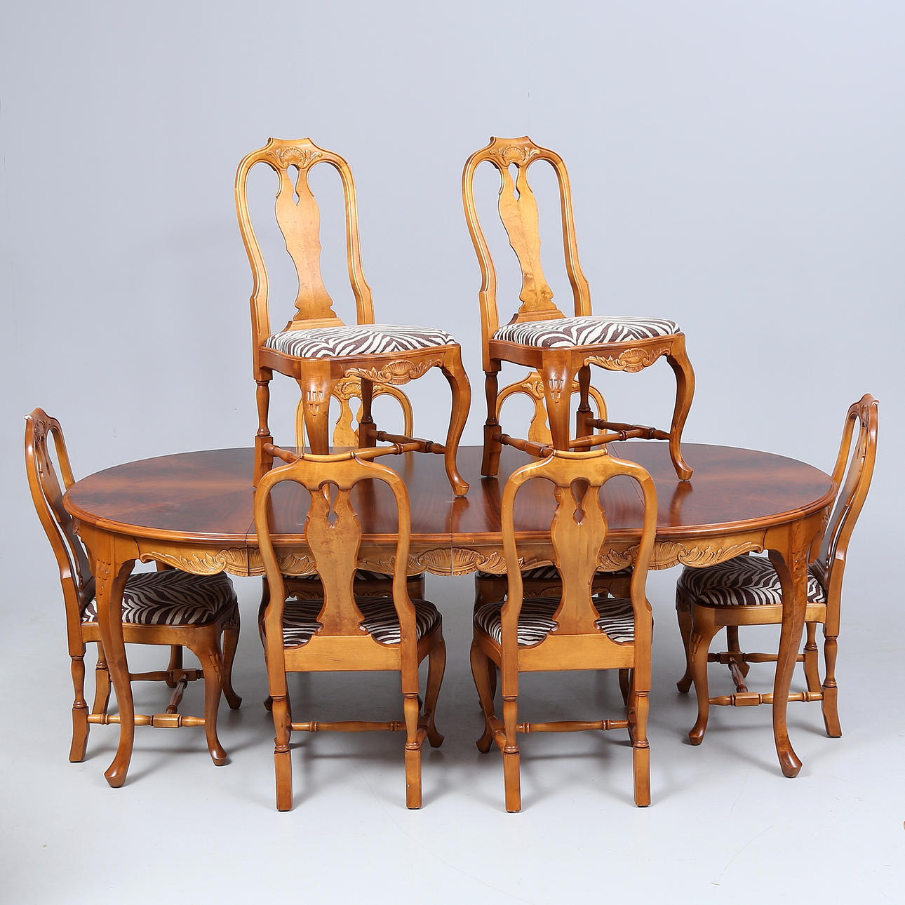 A 9-piece rococo dining group, Nyströms Möbler Malmslätt.