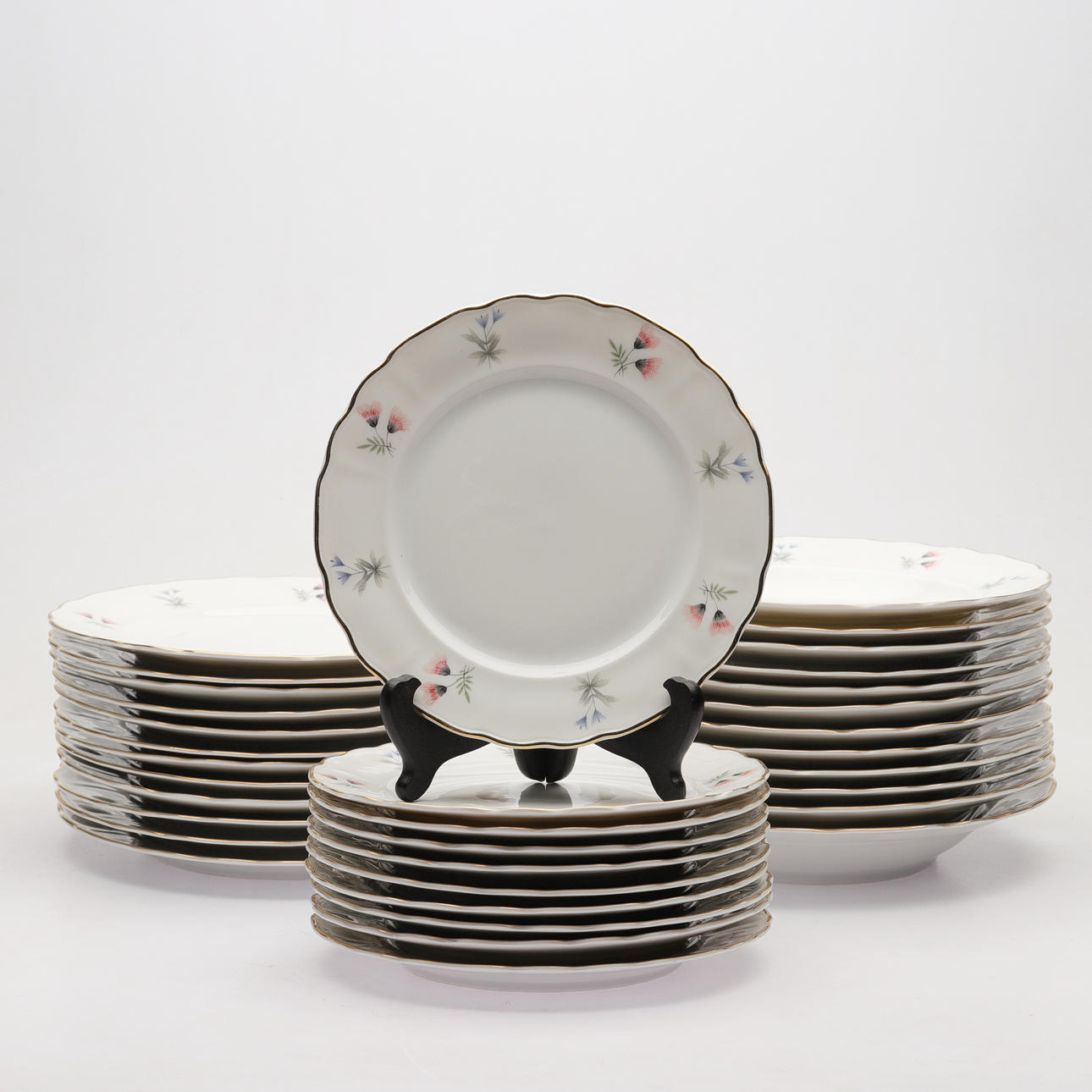 A 34-piece tableware set, “Malva”, Lidabruk, Rörstrand, Sweden.