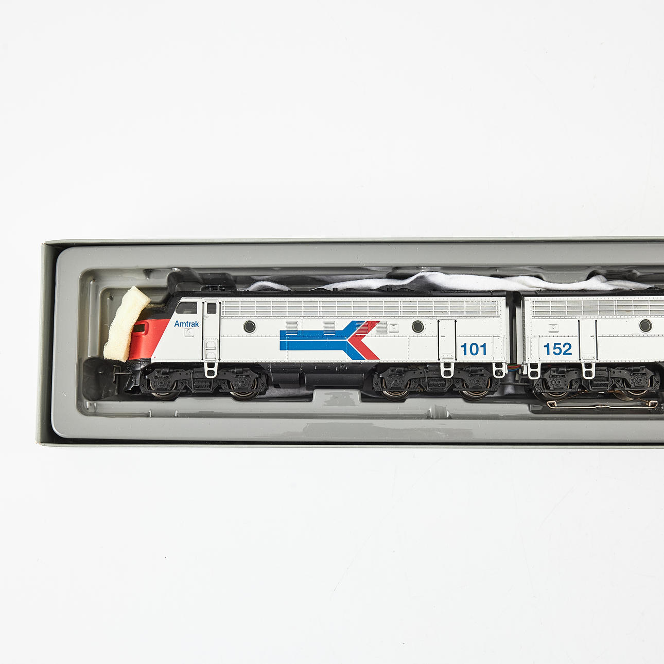 MÄRKLIN. 37621, Diesellokomotive, elektrisch, „Amtrak“, EMD 7, H0 ...