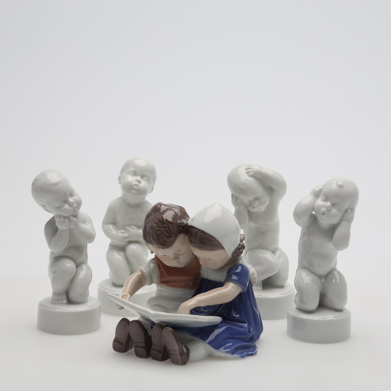 FIGURINES, 5 pieces, Bing & Gröndahl.