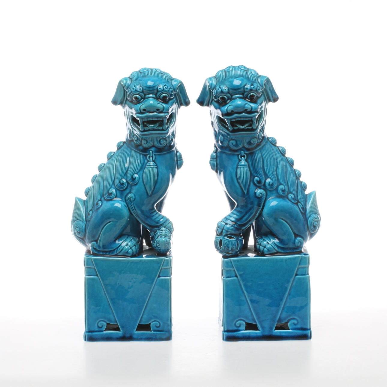 FIGURINER, 2 st, Porslin, Fouhundar, orientaliska.