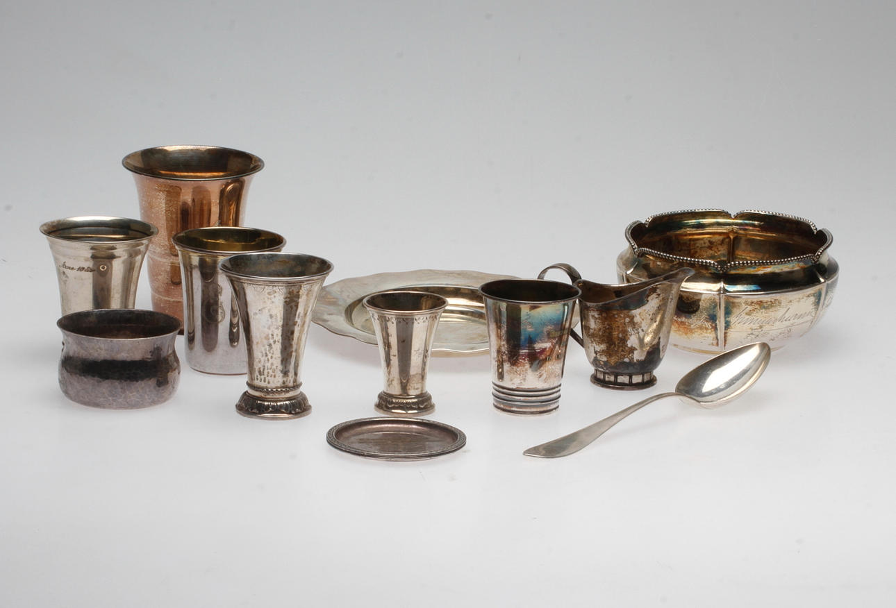 SILVER, 1900-tal, vikt ca. 918,7 gram.