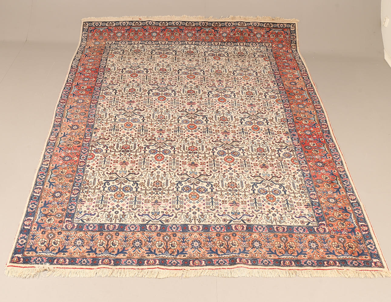 A CARPET, oriental, approx. 312 x 236 cm.