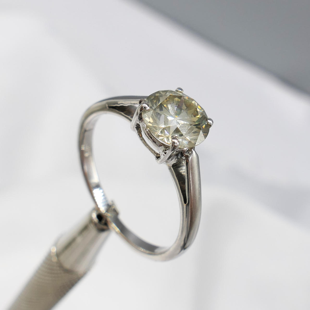 CERTIFIED 1.60CT DIAMOND solitaire ring.