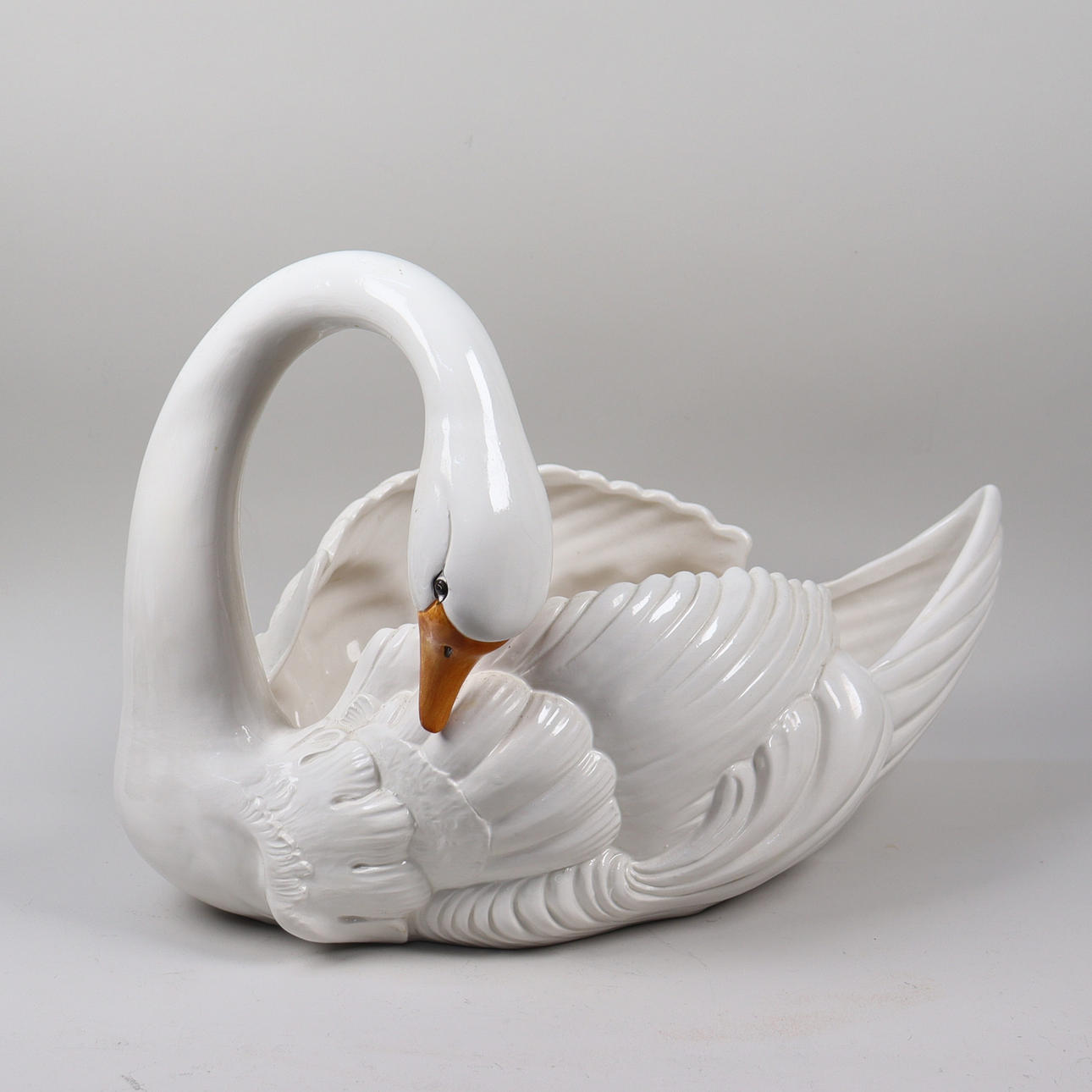 OUTER LINING, large swan in porcelain, Italy.