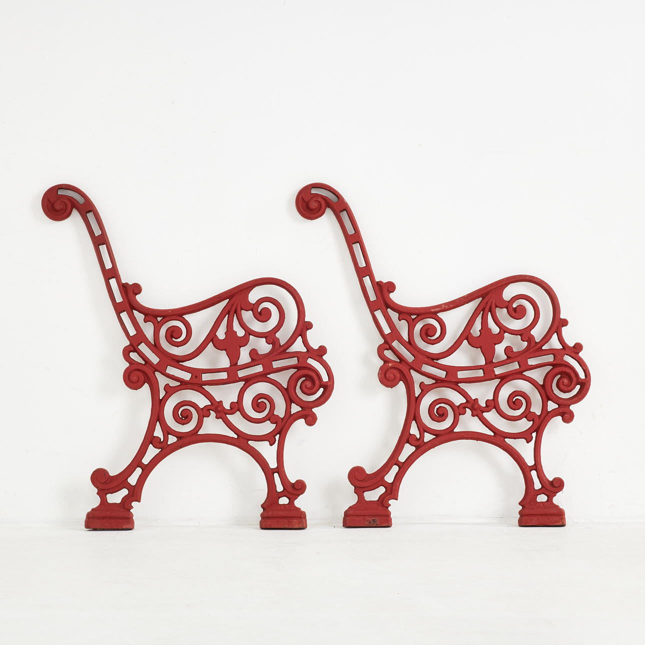 GABLES. 1 pair, for park sofa, cast iron, primed.