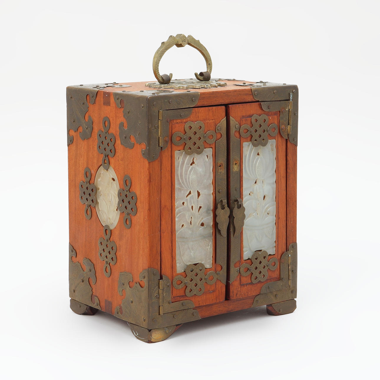 SMYCKESSKRIN, trä, mässing, konstmassa, 1900-talets andra hälft.