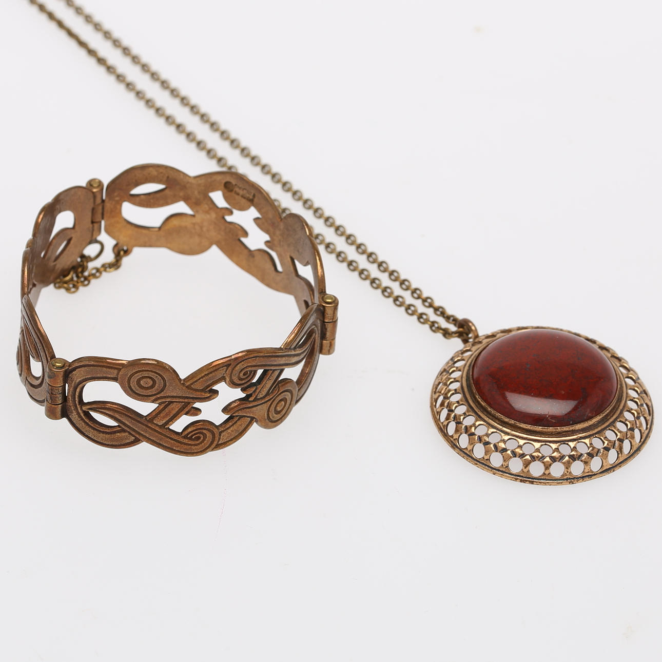 SMYCKEN, brons, 2 delar, Kalevala Koru, Finland.