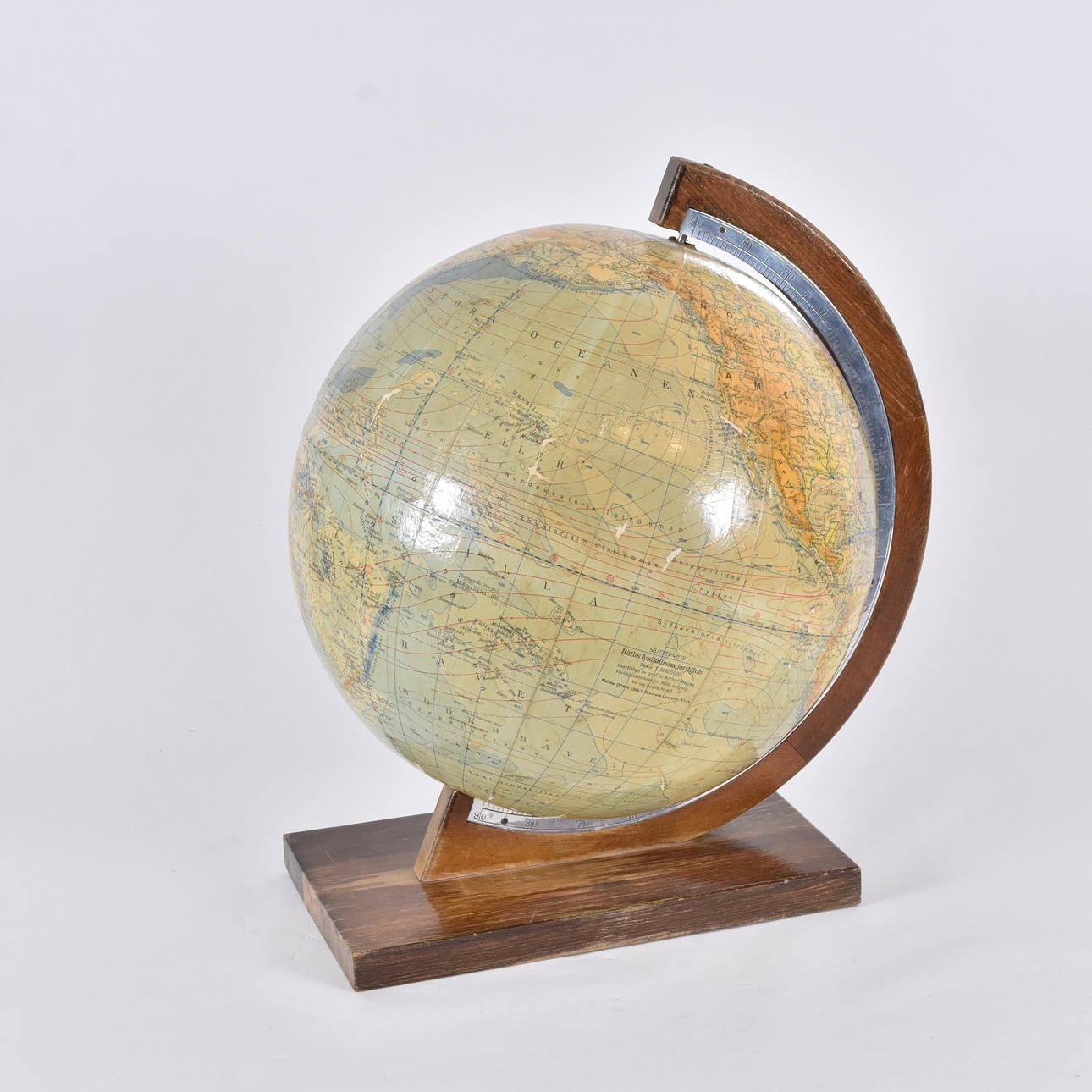 A 20th century Räth Physical globe.