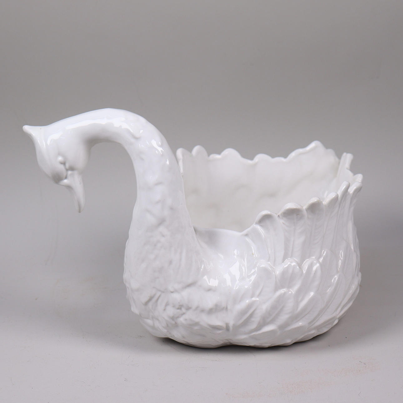 OUTER LINING, Swan in porcelain, Italy.