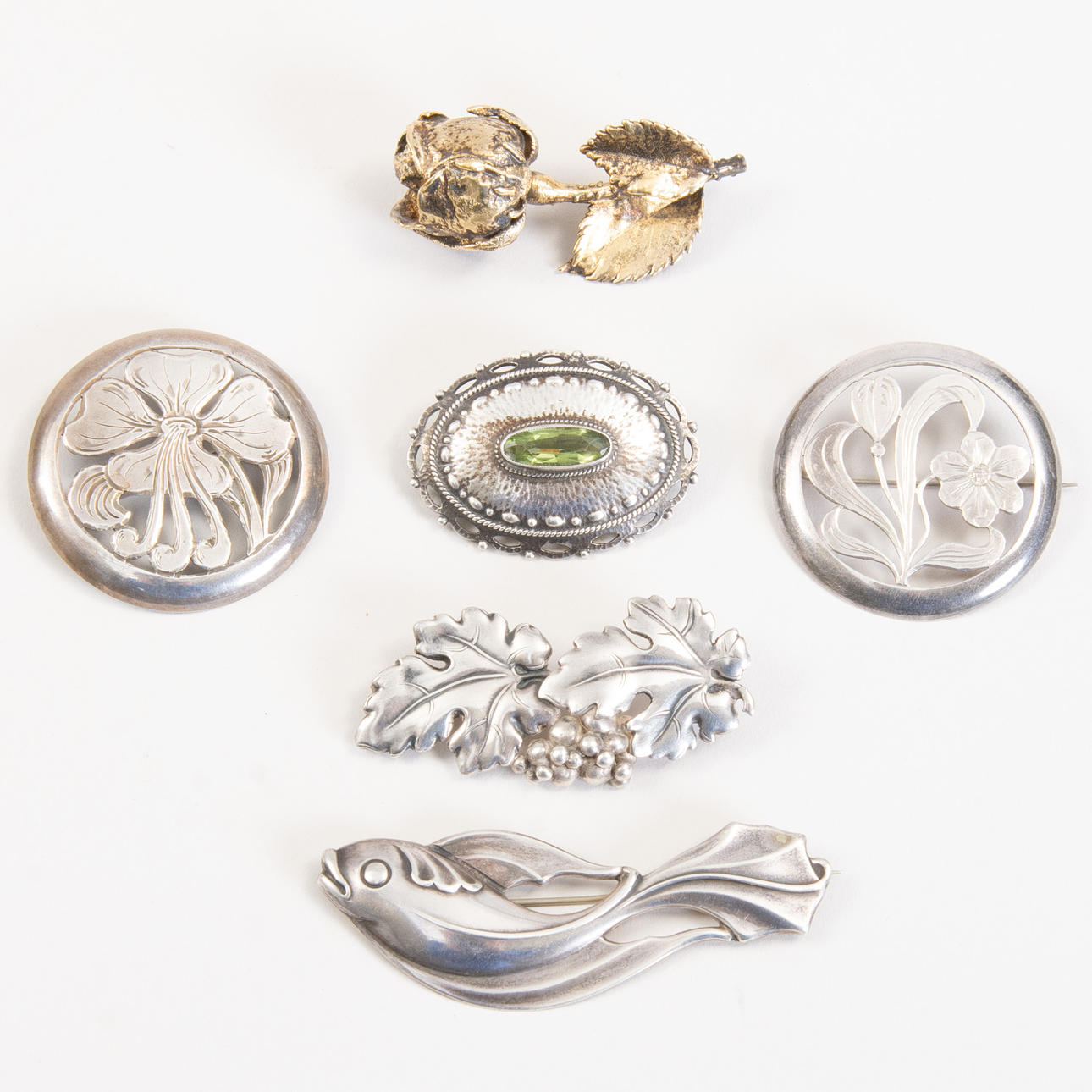 STERLING SILVER BROOCHES (6 pieces).