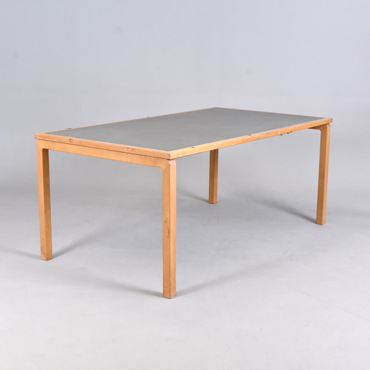 RUD THYGESEN & JOHNNY SORENSEN. Table.