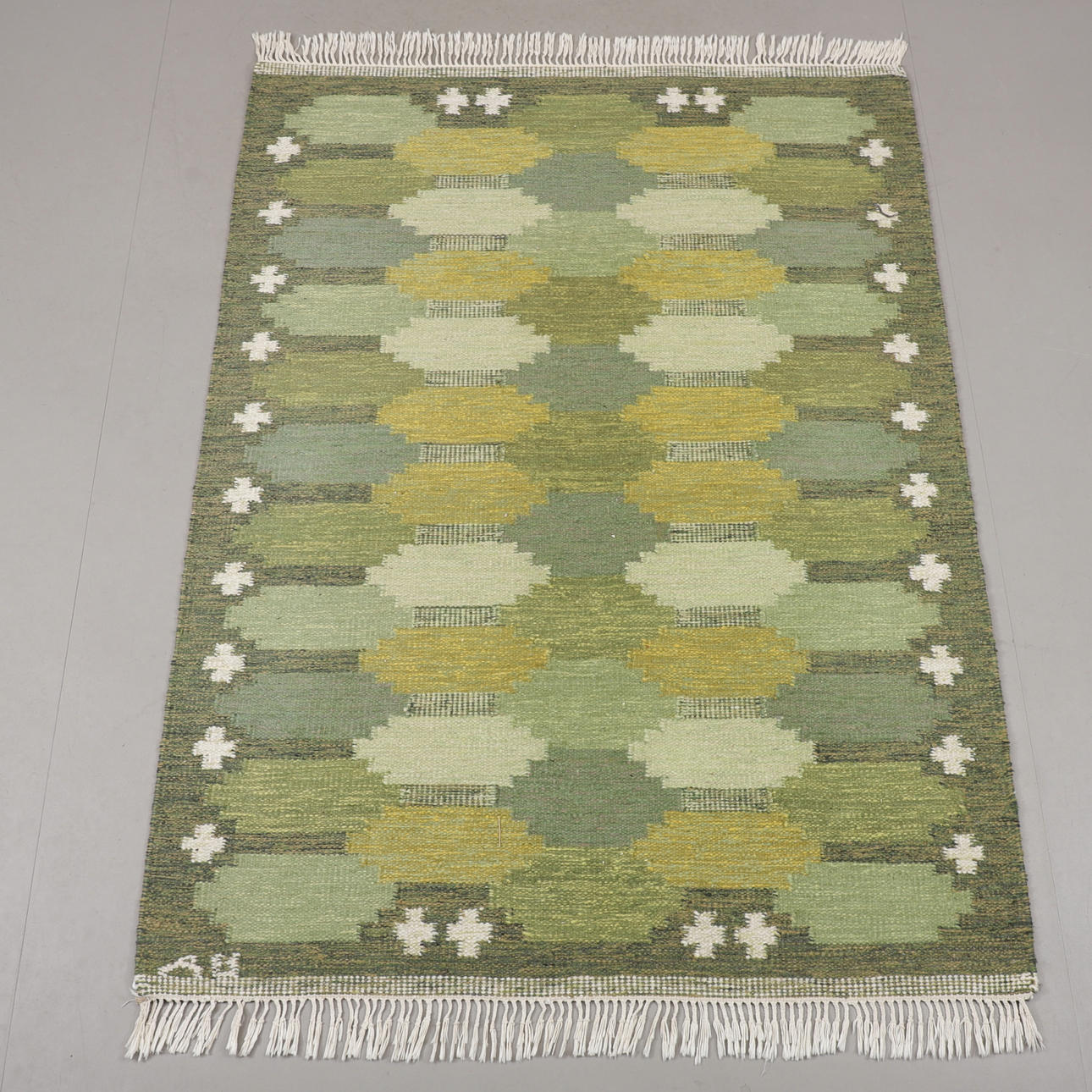 CARPET, wicker sheet, dimensions 234x170 cm.