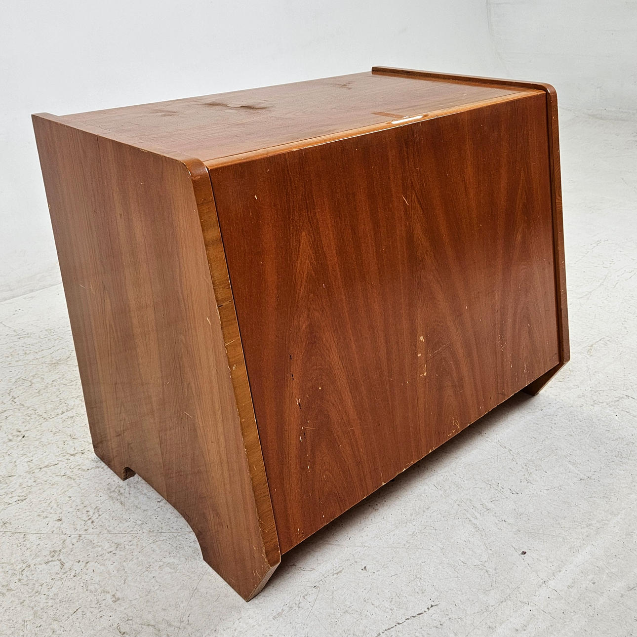 A 1940s-style cabinet.