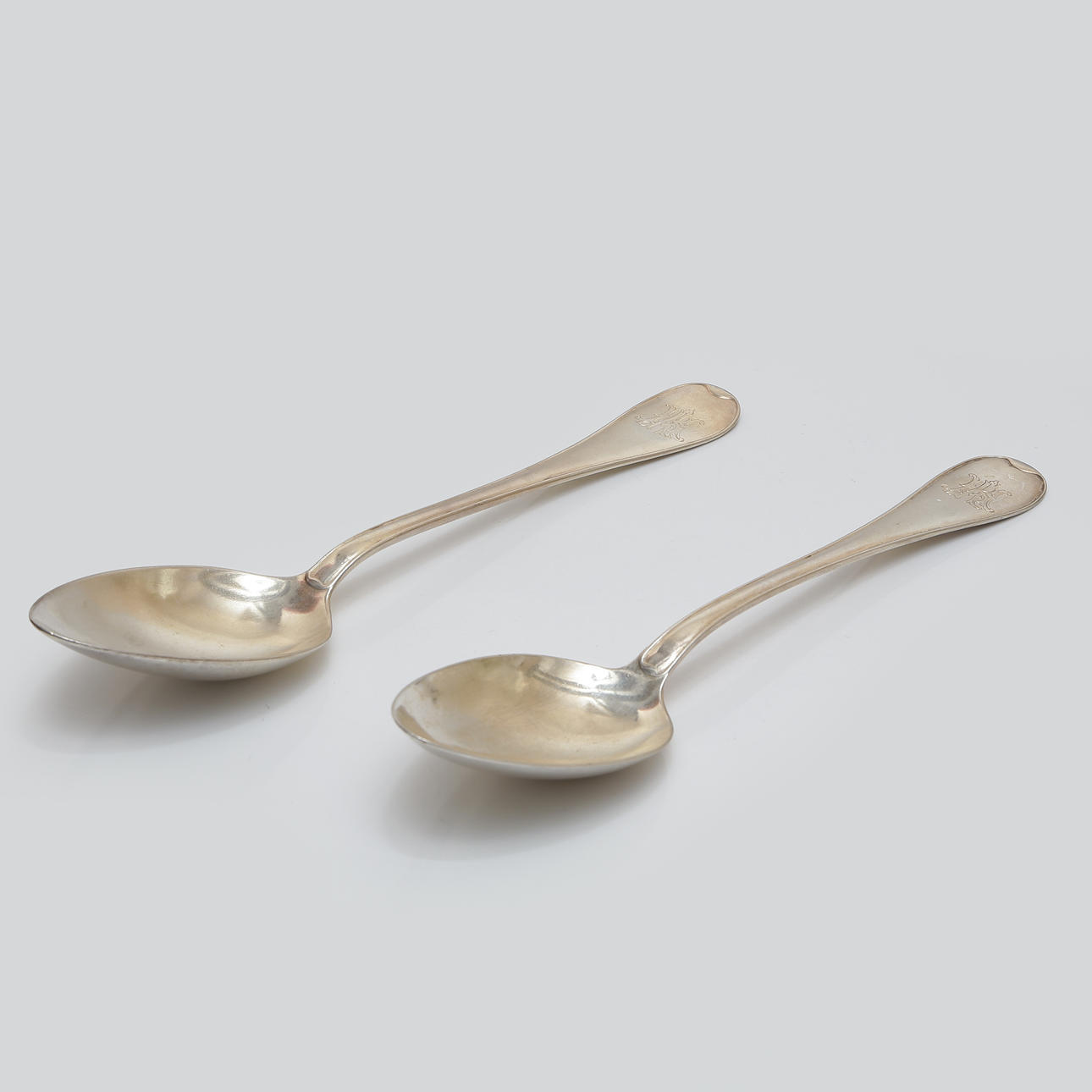 2 SILVER SPOONS (22cm/118gram).
