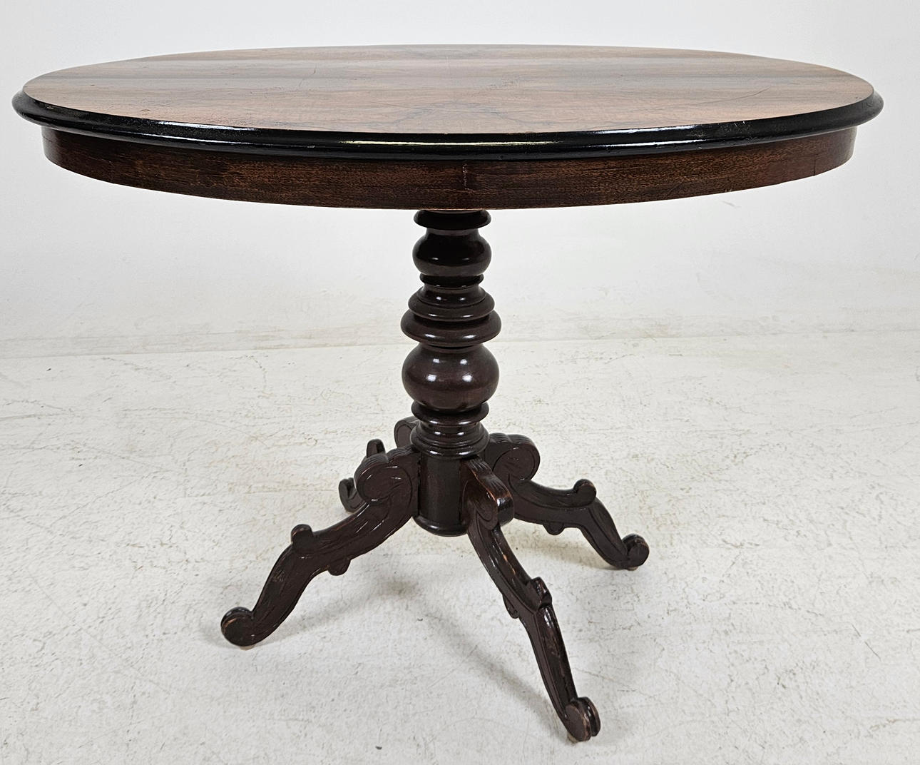 A late 19th century coffee table.
