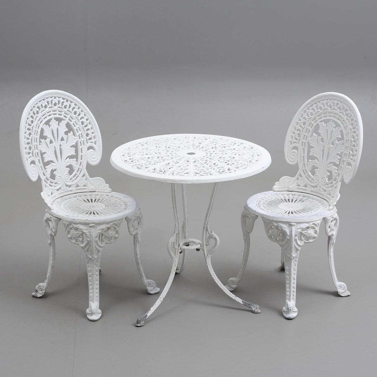 CAFÉGRUPP, 3 delar, lackerad aluminium, 1900-tal.