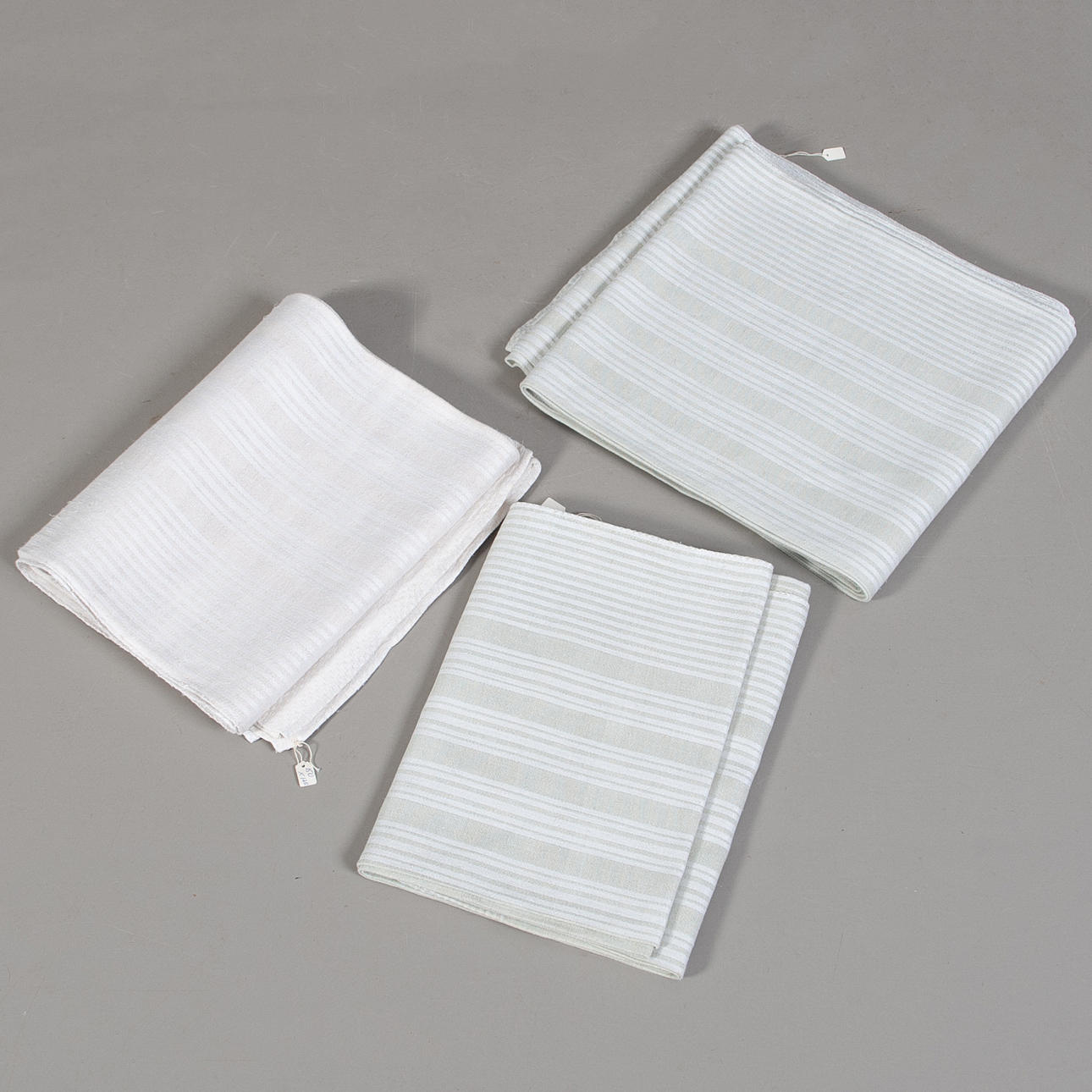 LINEN TABLECLOTHS. 3 pcs, 120- 270 cm.