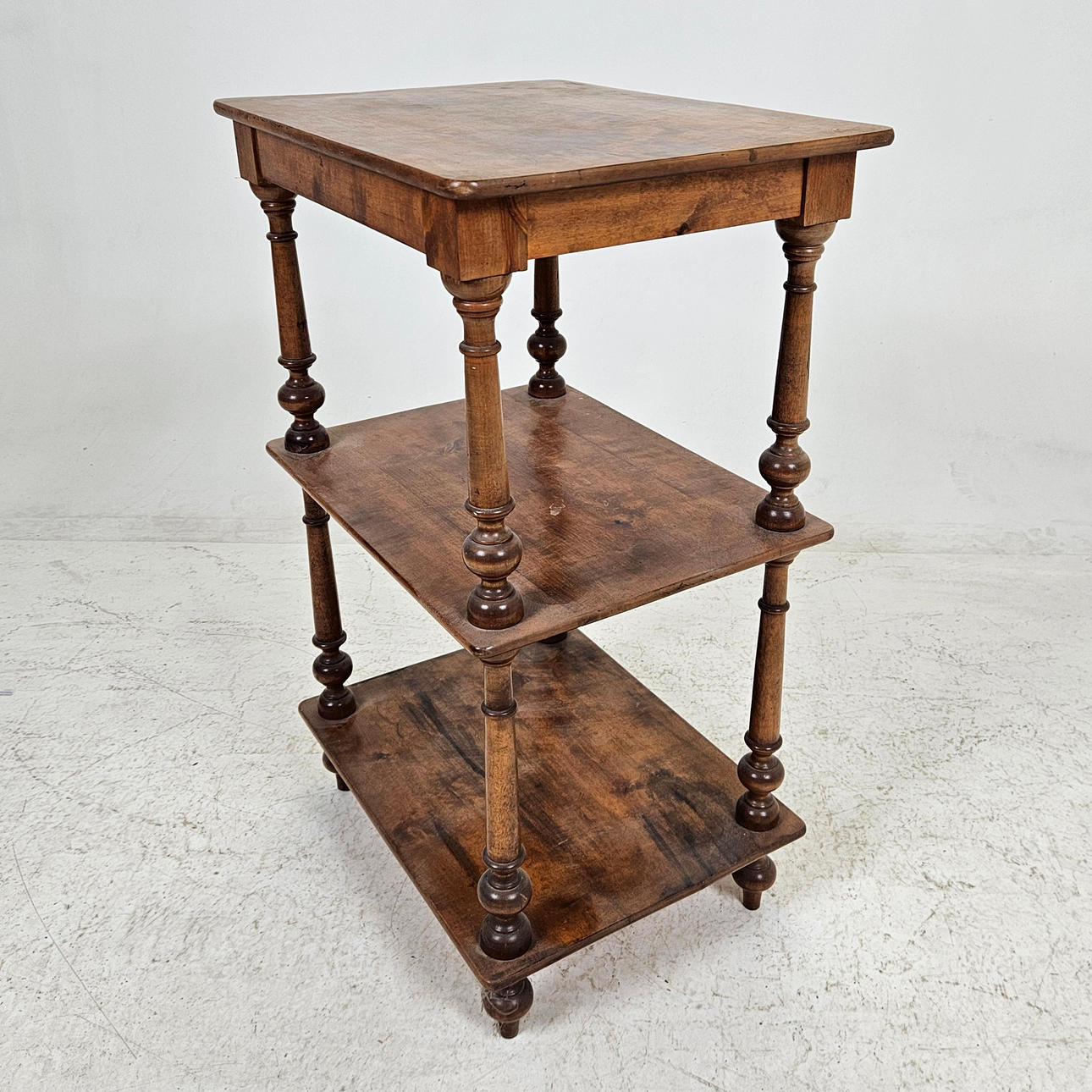 ETAGÉ SHELF, circa 1900.