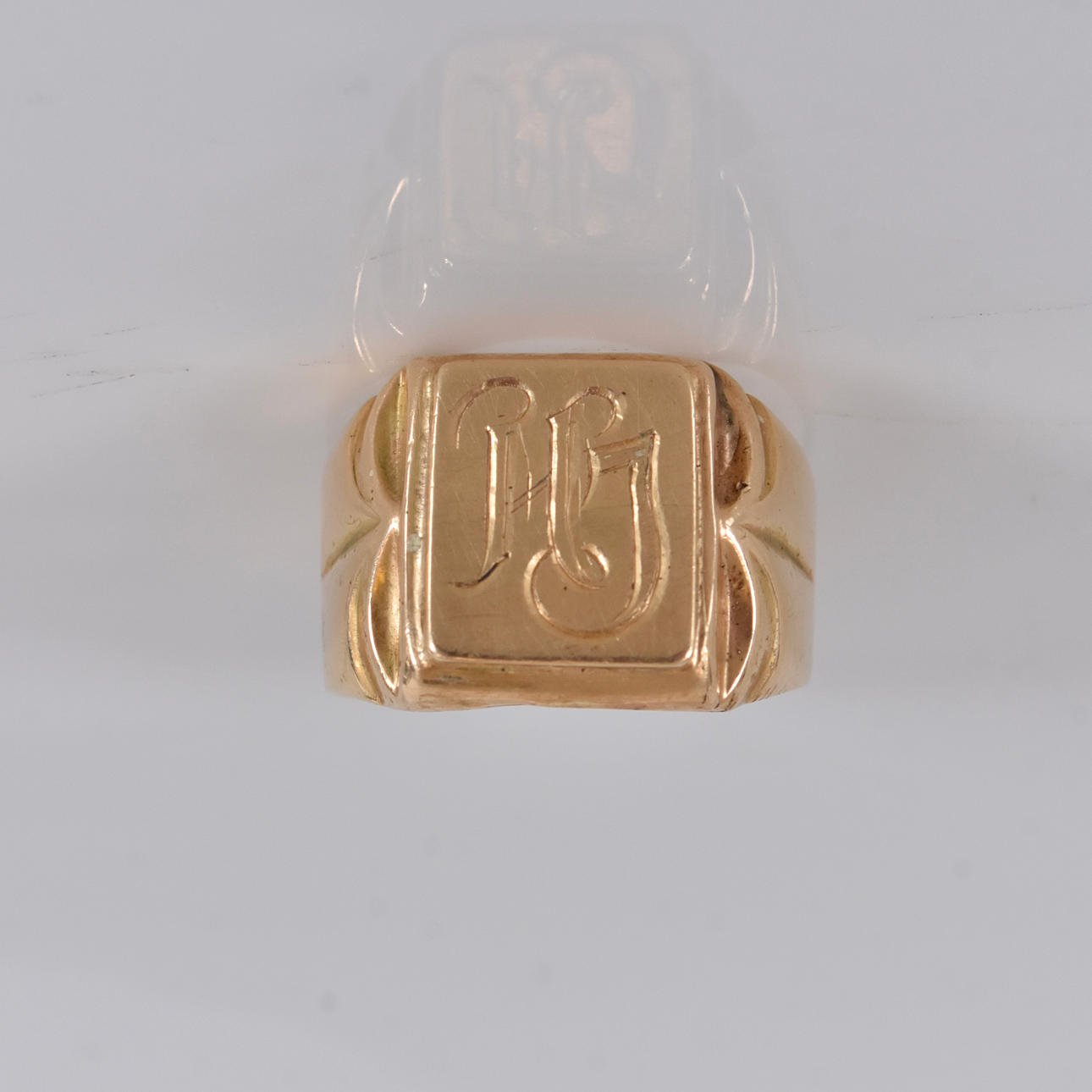 SIGNET RING, 18K.