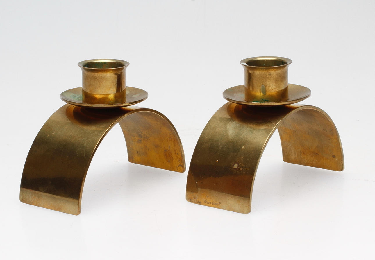 LJUSSTAKAR, ett par, mässing, möjligen Gunnar Ander, Skultuna.