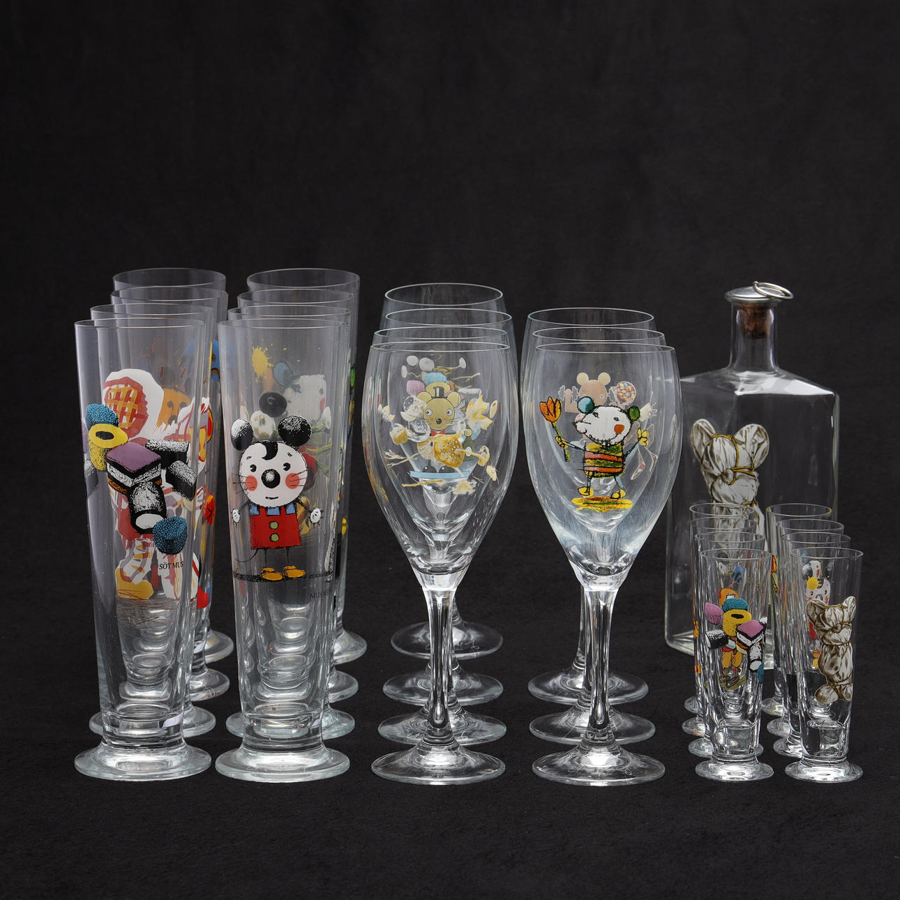 LASSE ÅBERG. GLASS TABLEWARE 24 pieces.