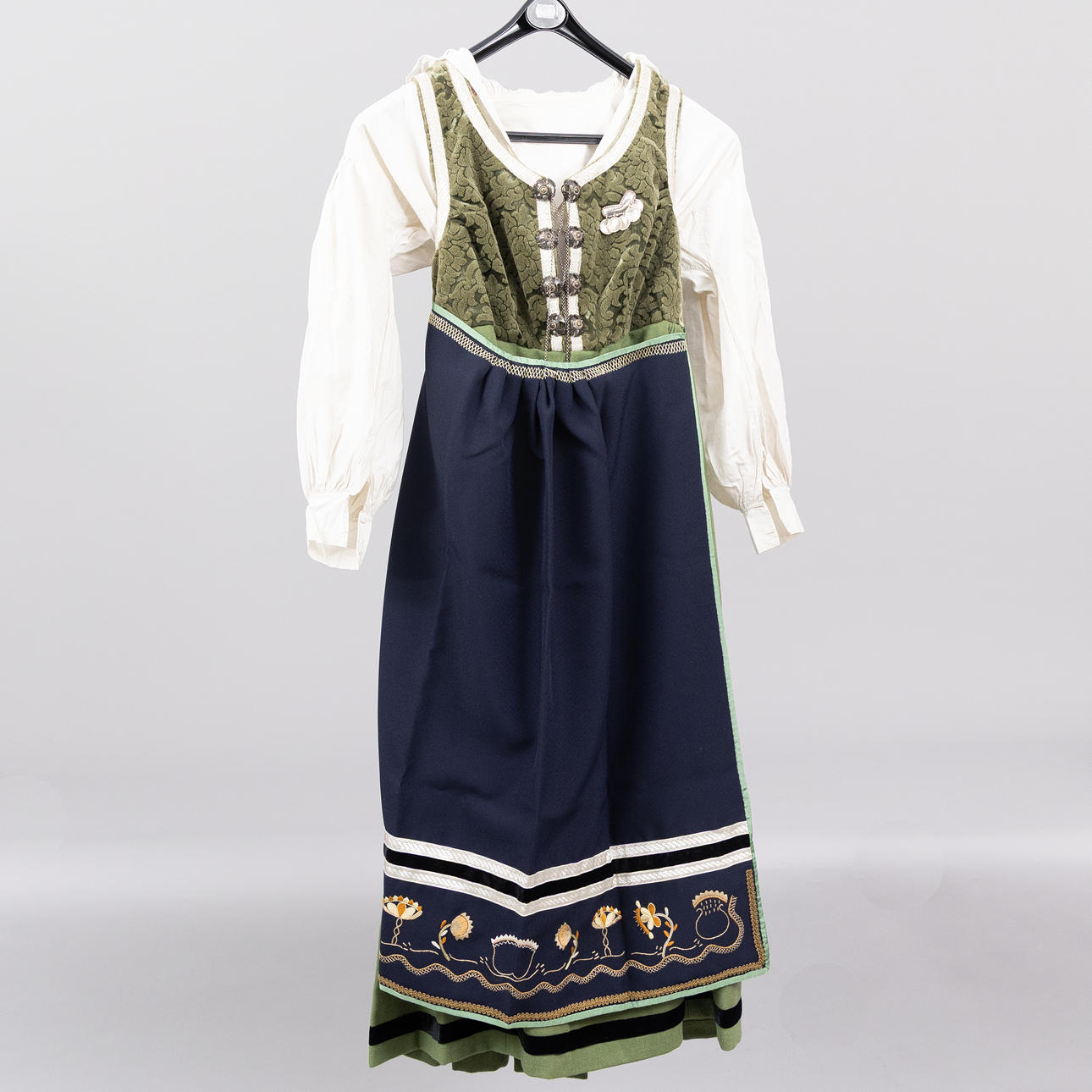 FOLK COSTUME, Östra Göinge county, Skåne.