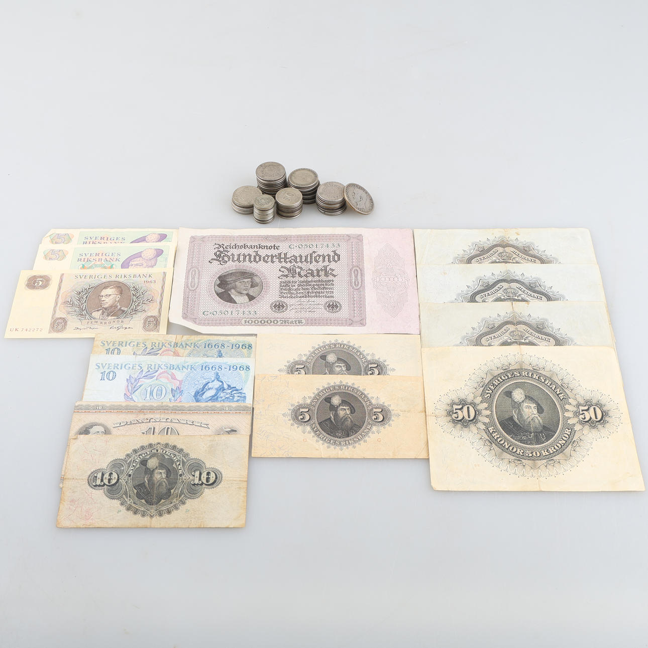 COINS & BANKNOTES, silver, mostly Sweden.