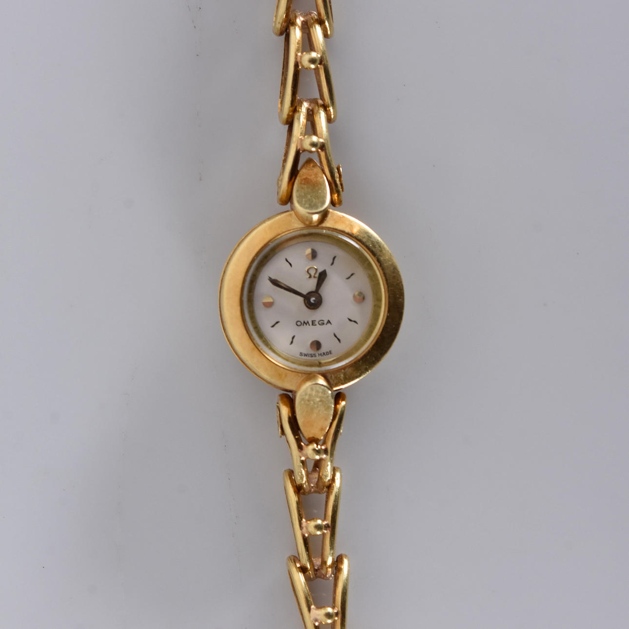 DAMARMBANDSUR, Omega, 18K.