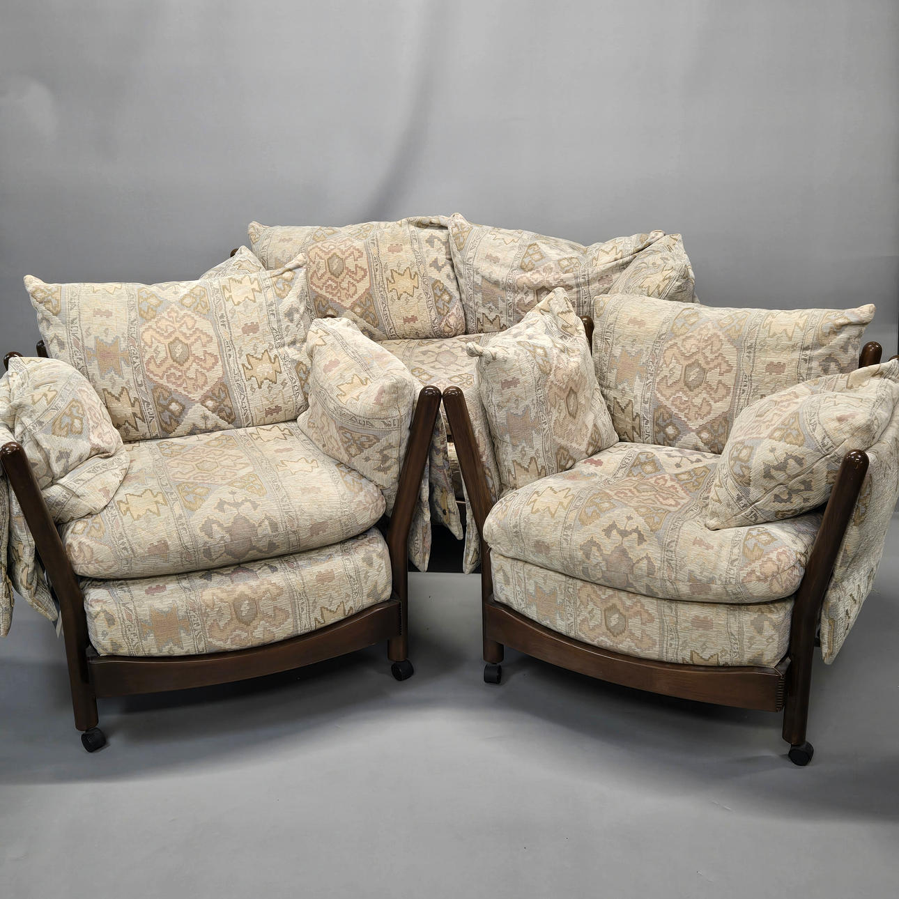 ELM ERCOL THREE PIECE SUITE.