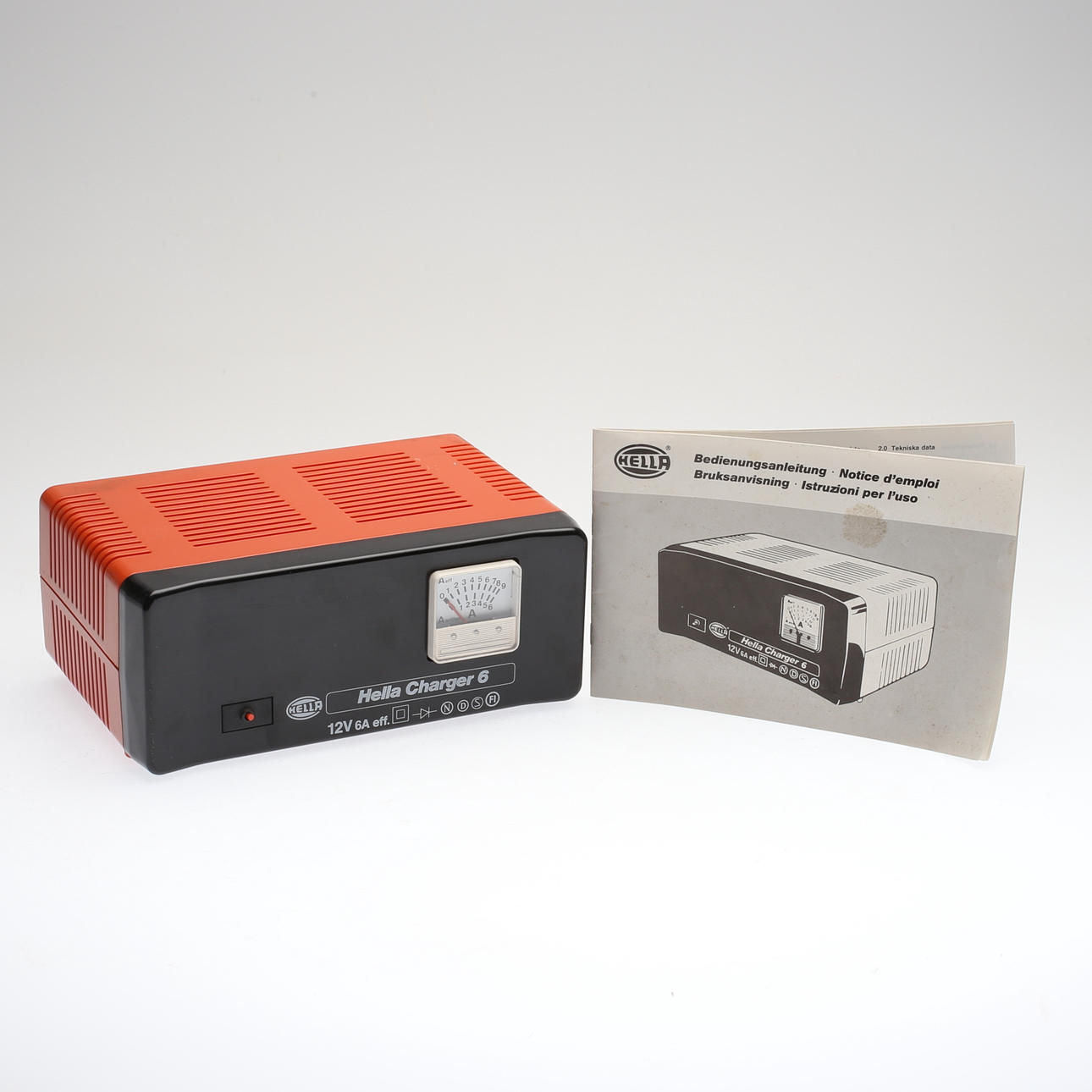 BATTERIELADEGERÄT, Hella Ladegerät 6.