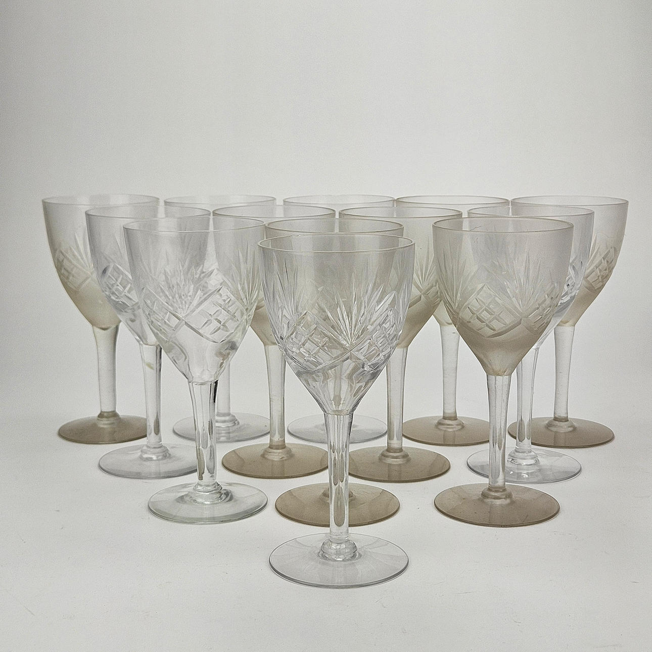 VINGLAS, 13 st, Helga modell, 1900-tal.