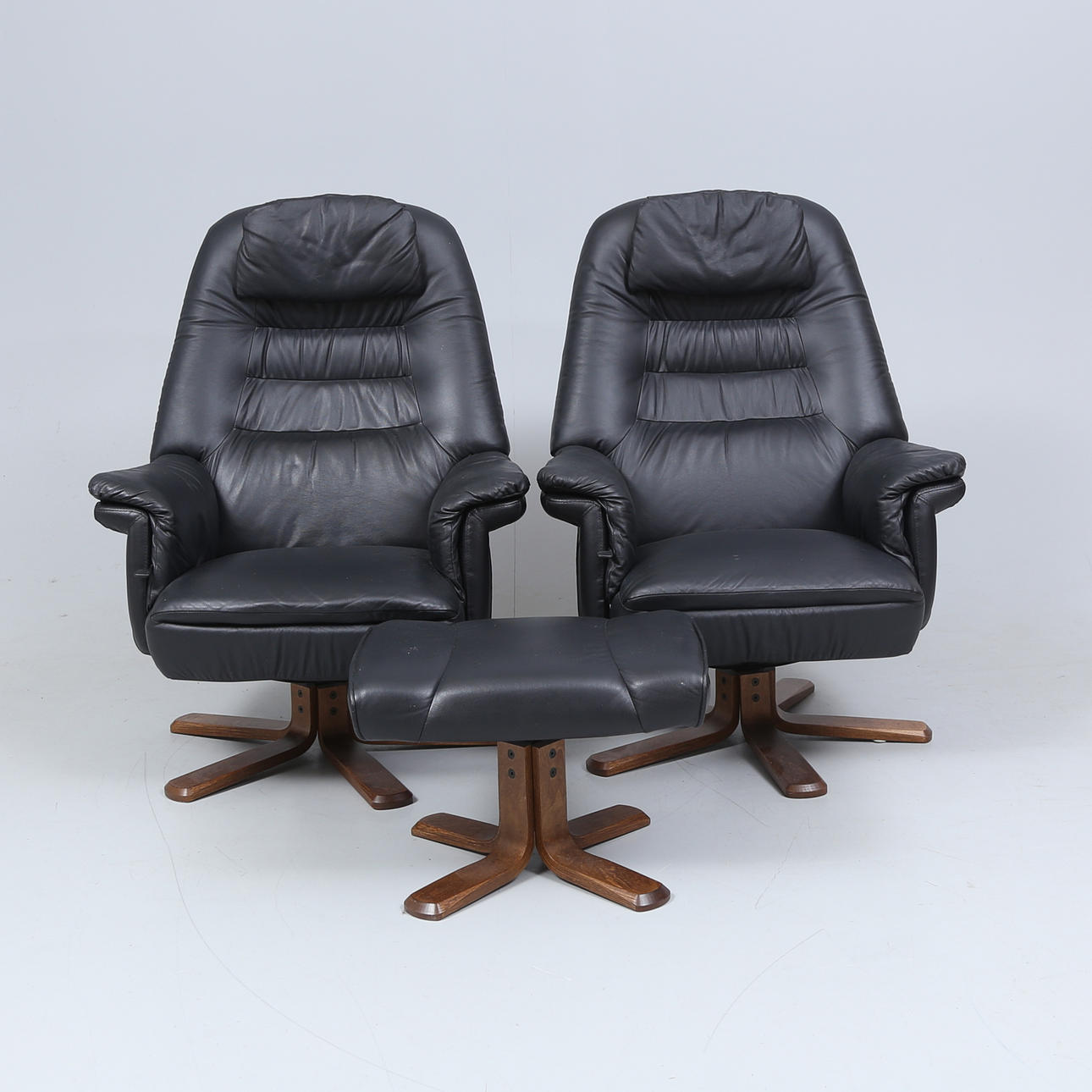 FÅTÖLJER med PALL, 2000-tal.