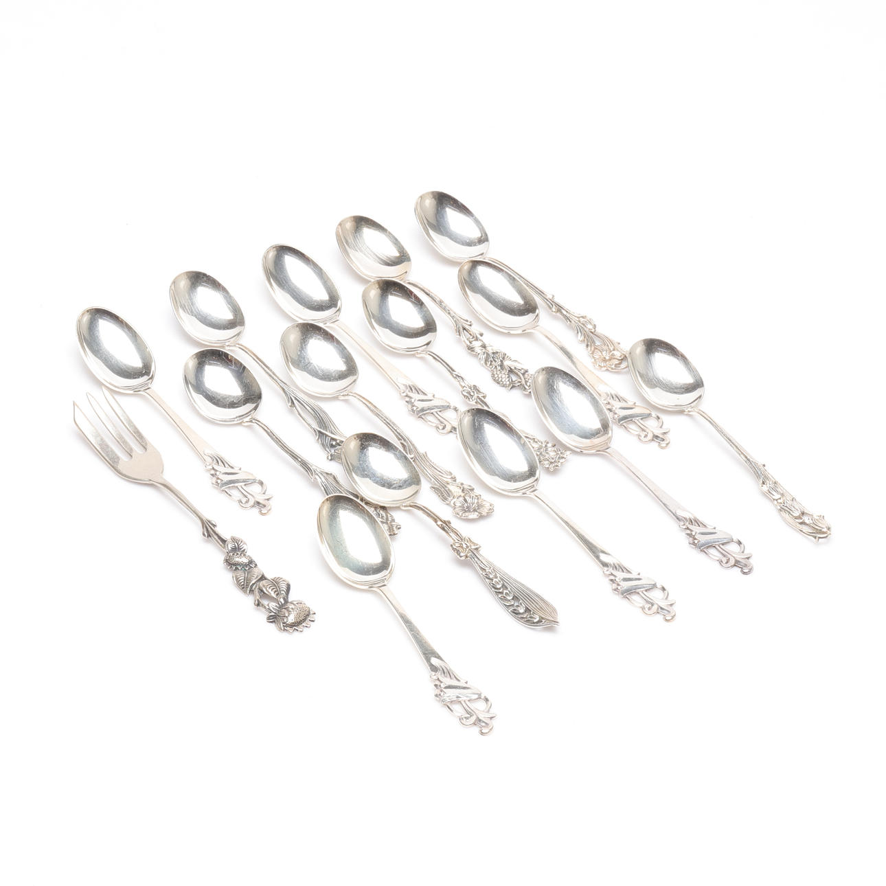 SILVER CUTLERY, 15 pcs, different models, weight approx 171 grams.