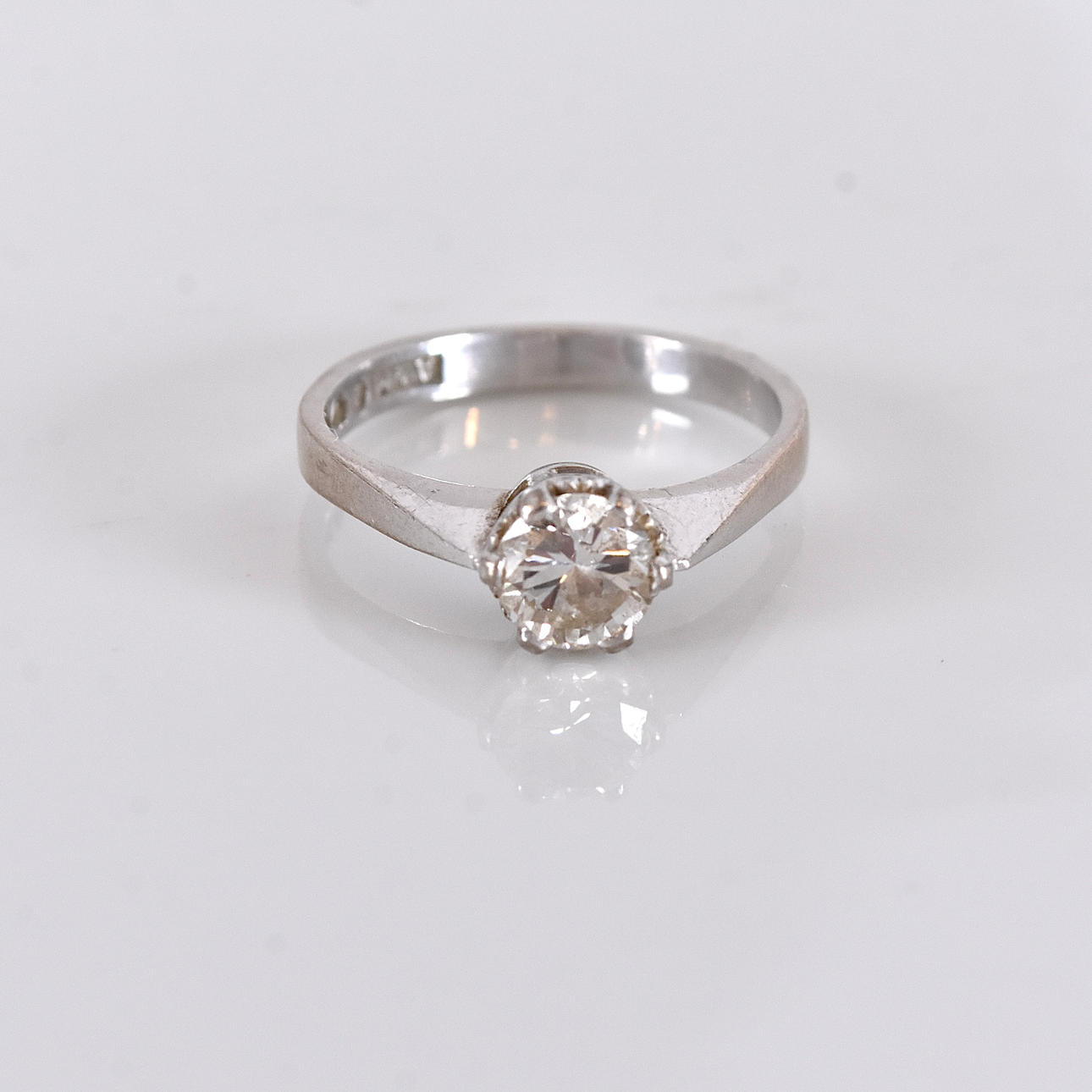 DIAMOND RING, 0,73ct, white gold 18K.