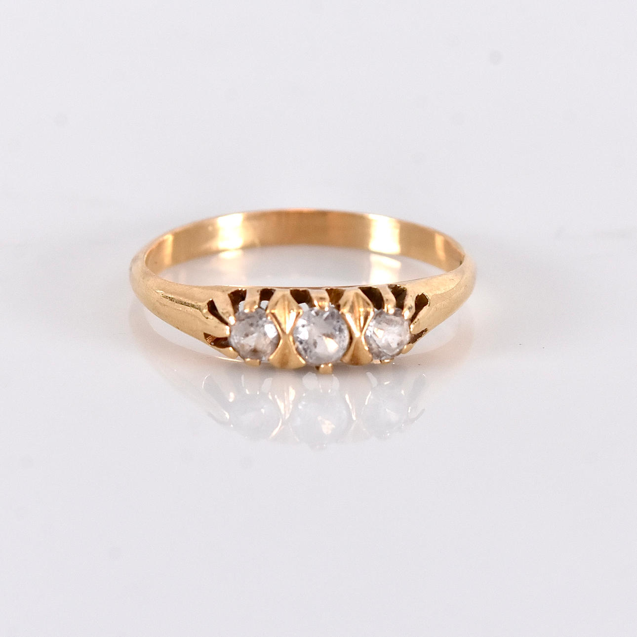 RING, with stones 18K.