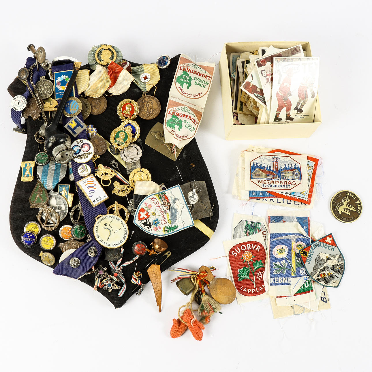 MEDALJER, PINS OCH SAMLARBILDER med mera.