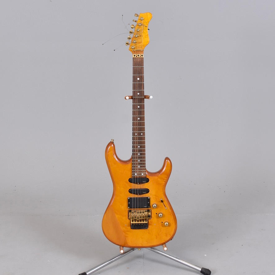 GUITAR, Super Strat.