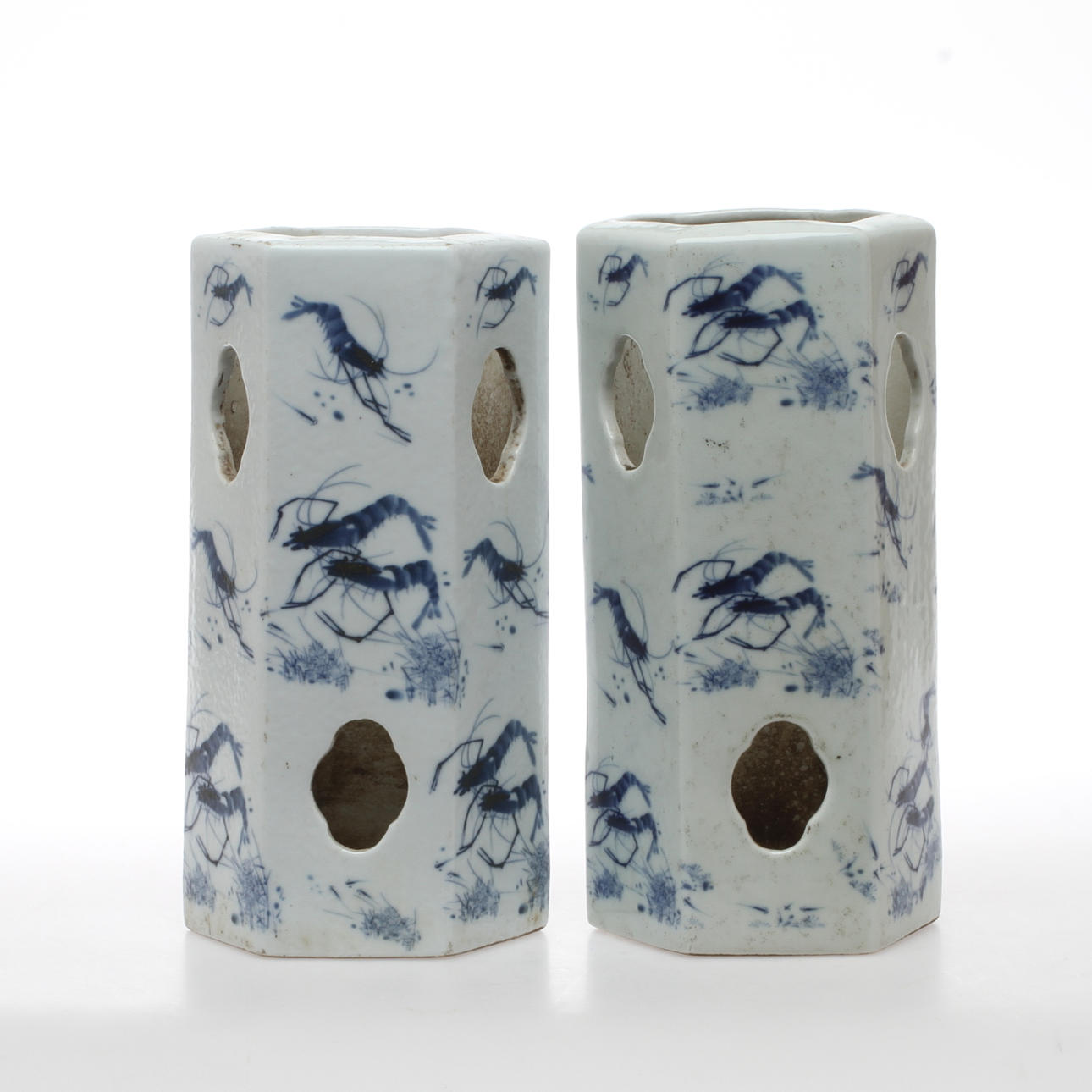 PERUKVASER, 1 par, porslin, Kina.