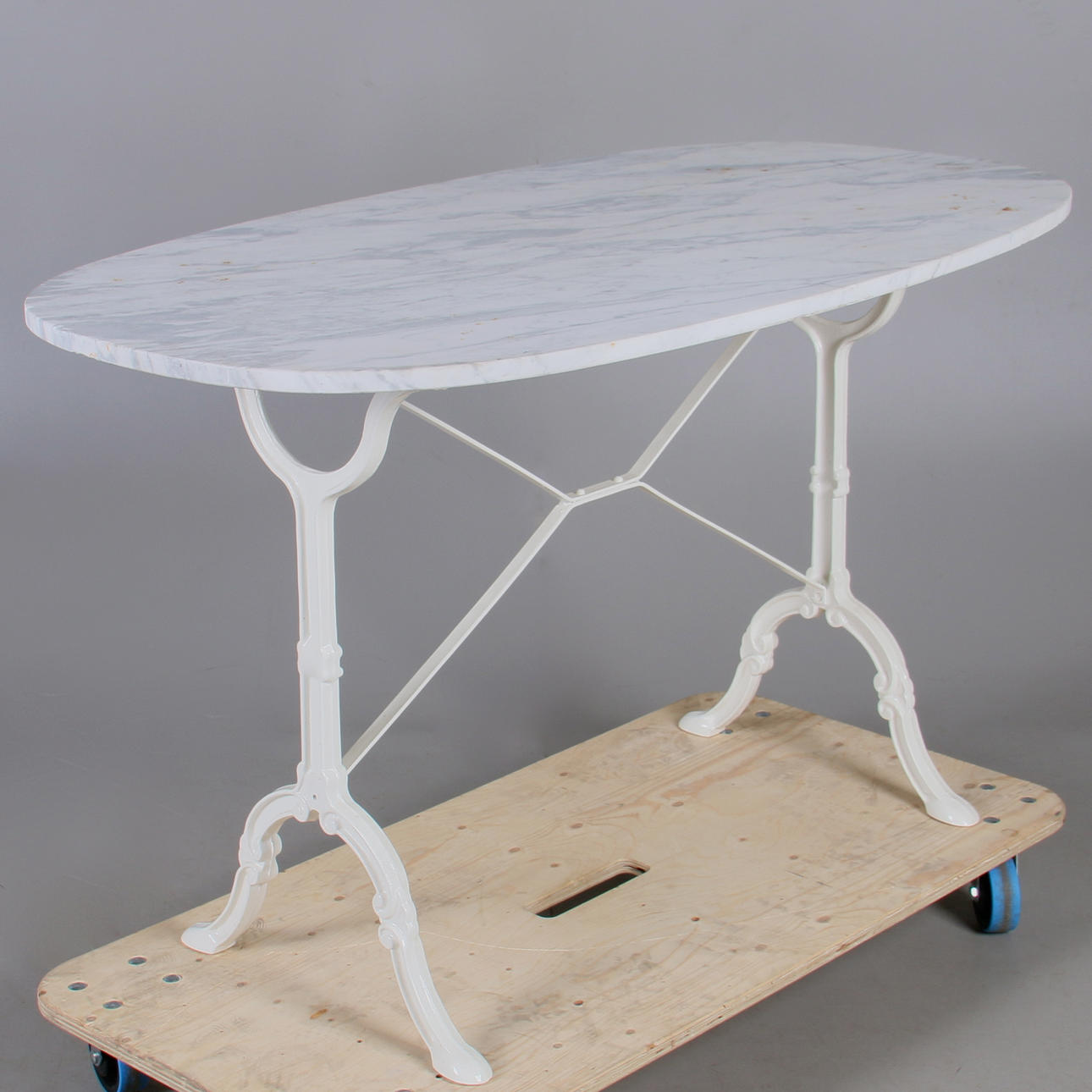 TRÄDGÅRDSBORD, gjutjärn och marmor, 1900-tal.