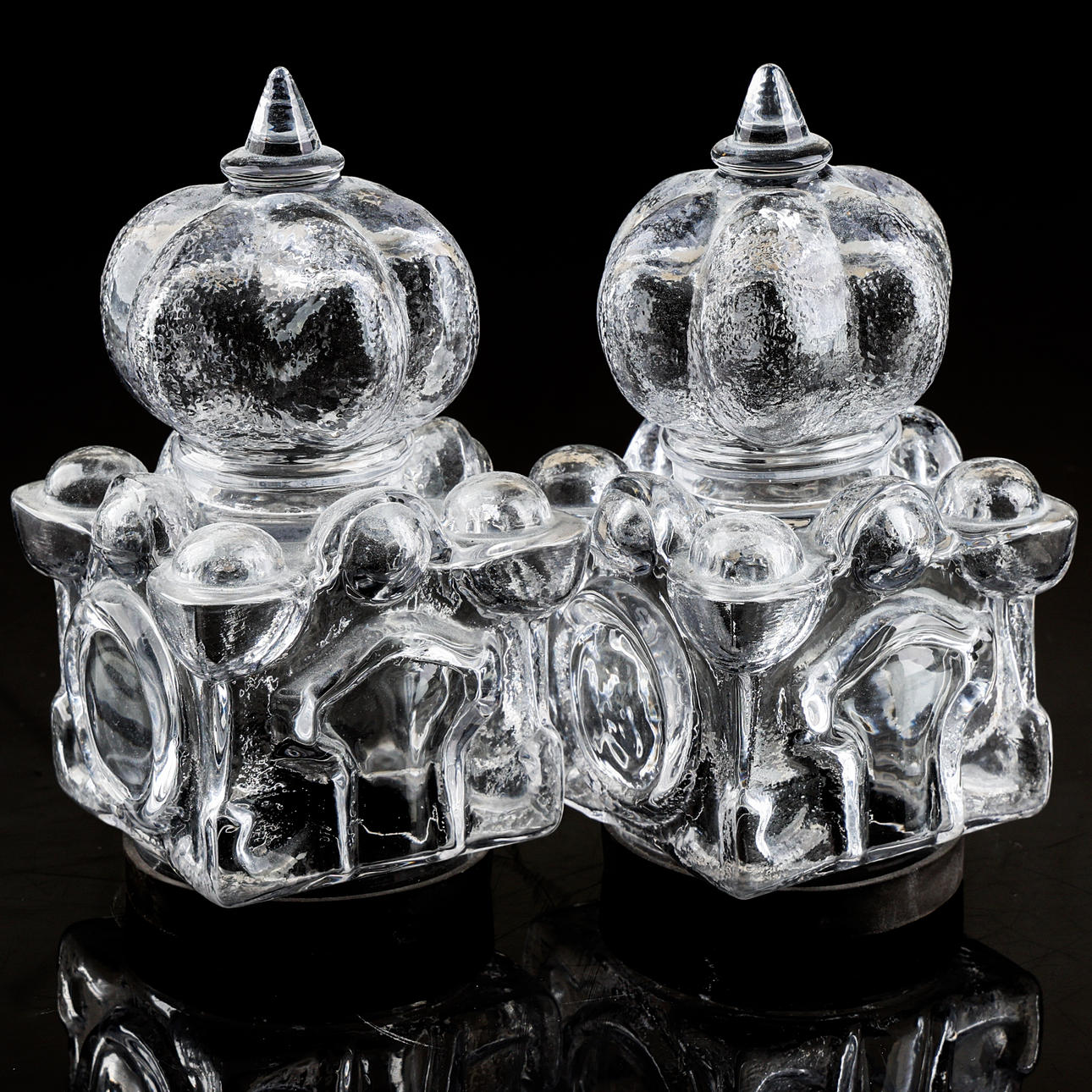 LARS HELLSTEN. Skulpturer, 2 stycken, Skruf.