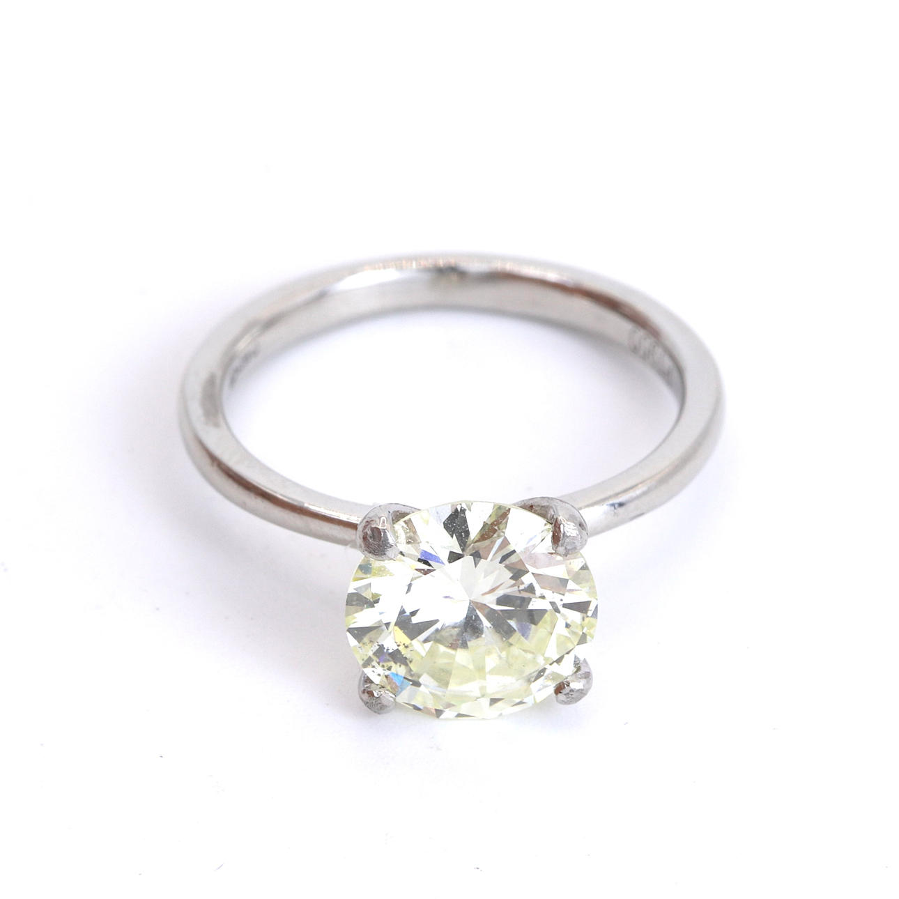 PLATINUM DIAMOND SET SOLITAIRE RING (2CT APPROX.)