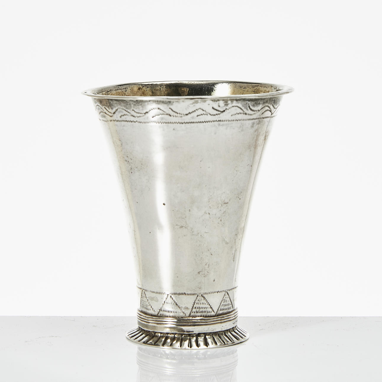 A silver beaker, Peter Andreas Neuendorf (1797-1835) Lidköping.