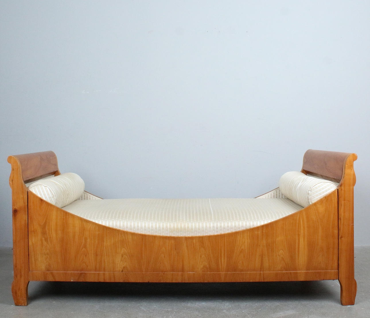 Biedermeier style daybed.