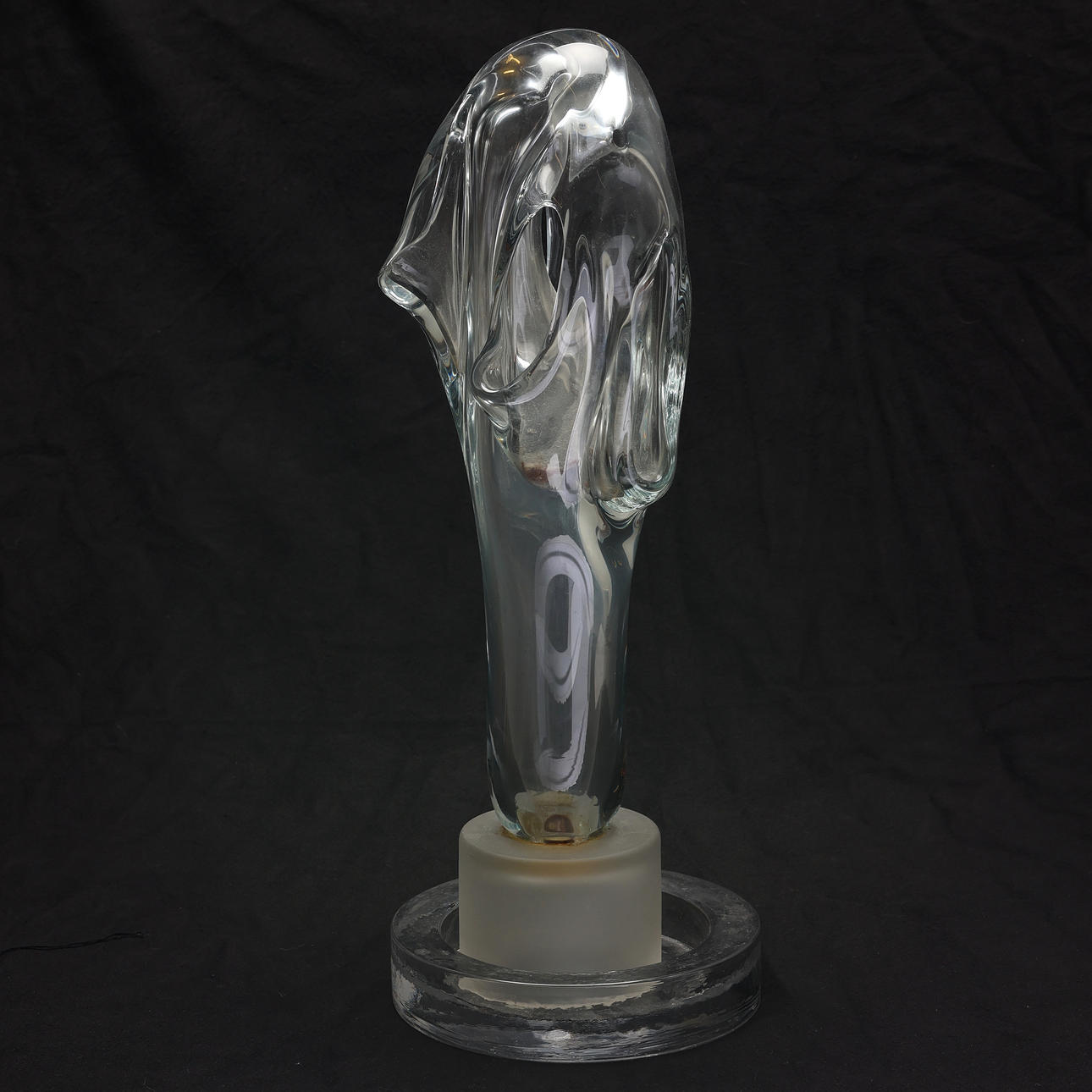 UNKNOWN ARTIST. Sculpture, abstract signed.