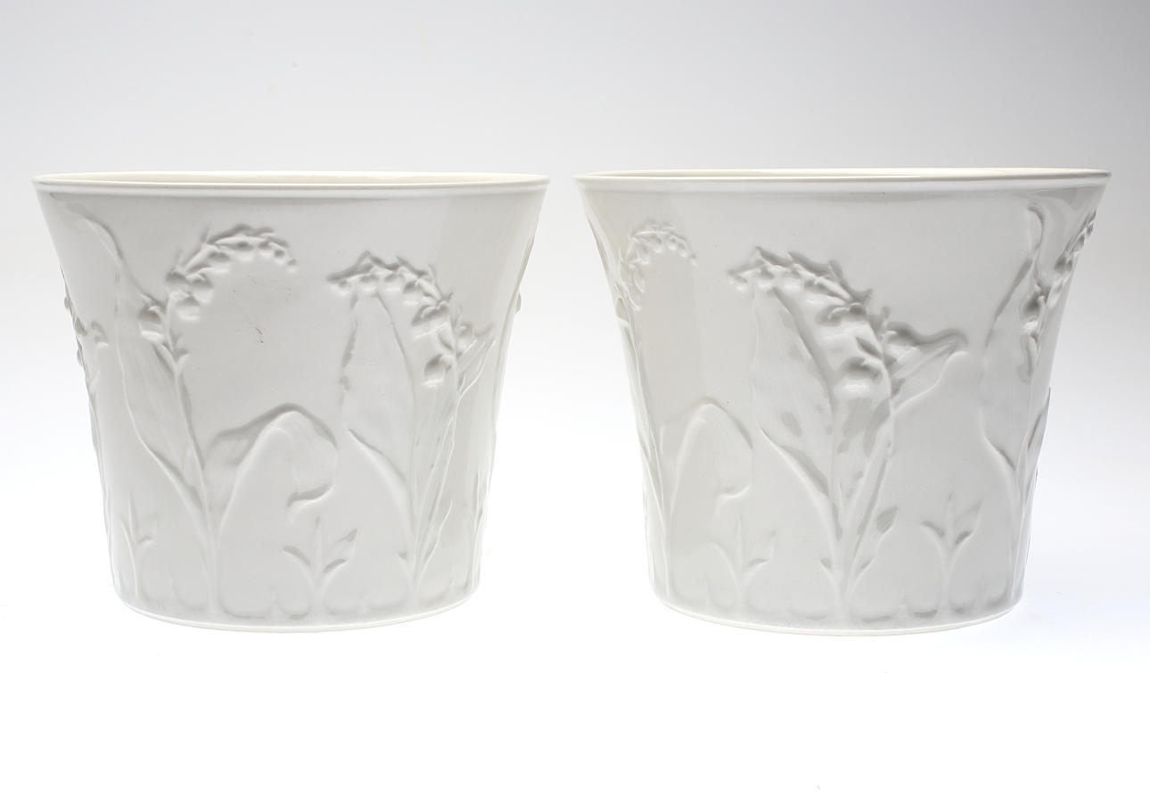 YTTERFODER, ett par, "Liljekonvalj", Gunnar Wennerberg, Gustavsberg.