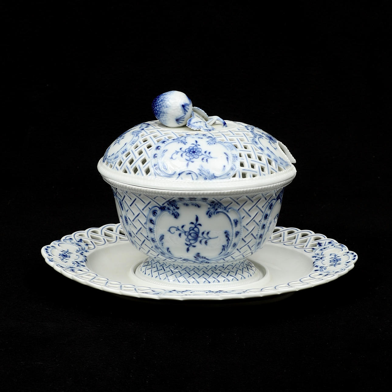 LOCKSKÅL med fat, Meissen.