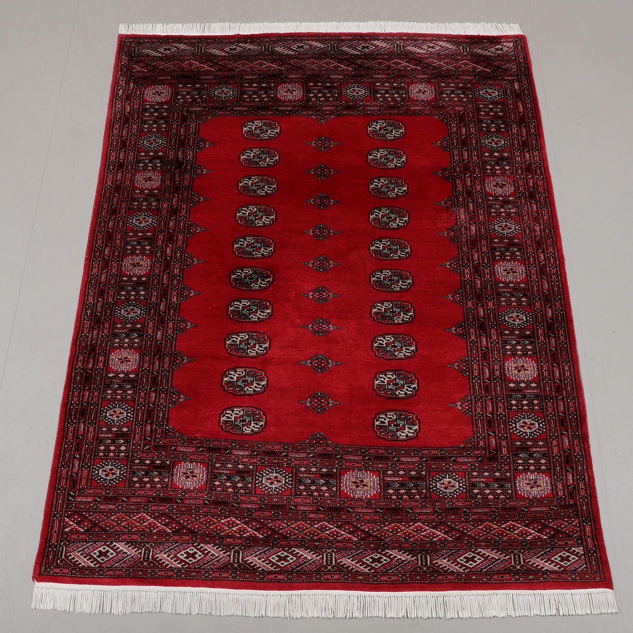 CARPET, oriental, 230 x 171 cm.